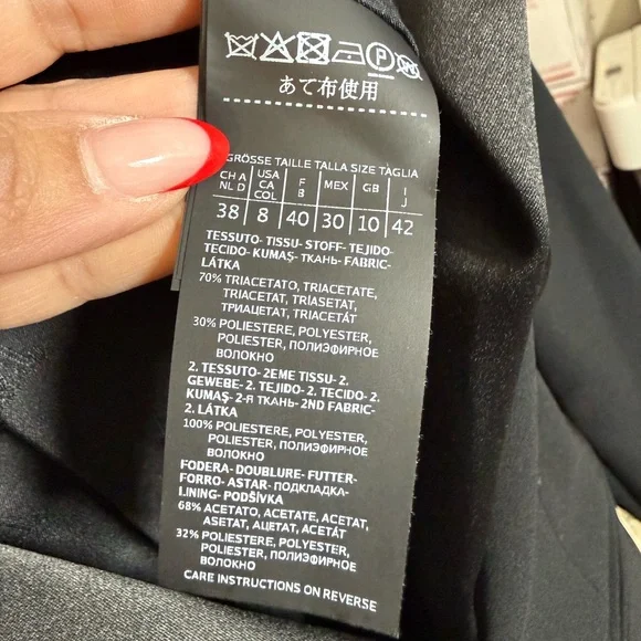 MaxMara Elegant Black Double-Breasted Blazer - Picture 9 of 11